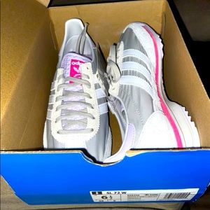 Adidas Grey and Hot Pink Sneakers 👟 😍